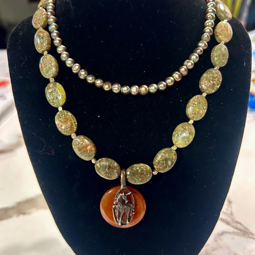 Elegant Jasper and Pearl Necklace